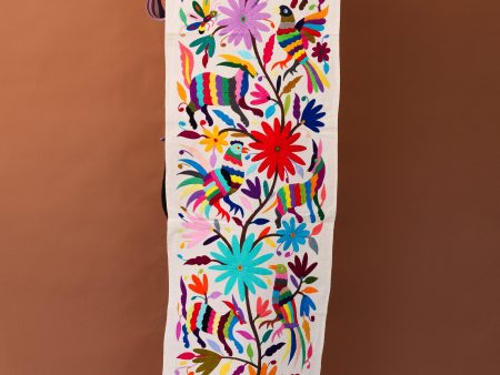 OTOMI TABLE RUNNER    6 flowers For Cheap